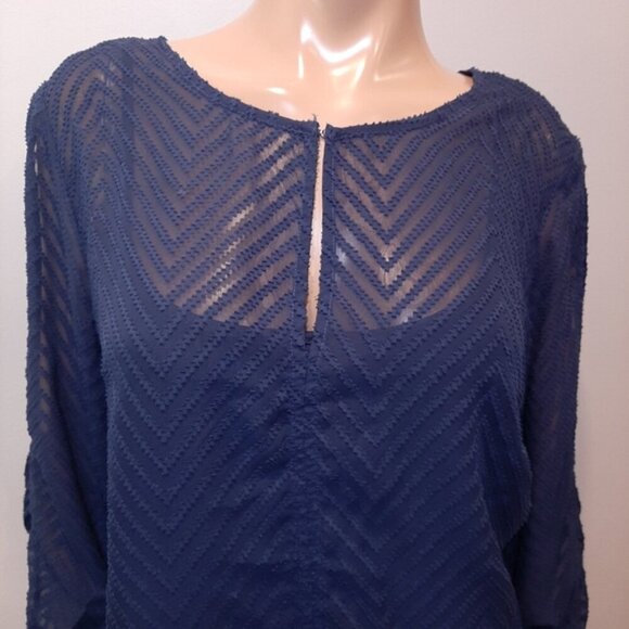3/$20 DENVER HAYES Sheer Blouse Textured Long Slit Sleeves Chevron Keyhole Top - Picture 2 of 12